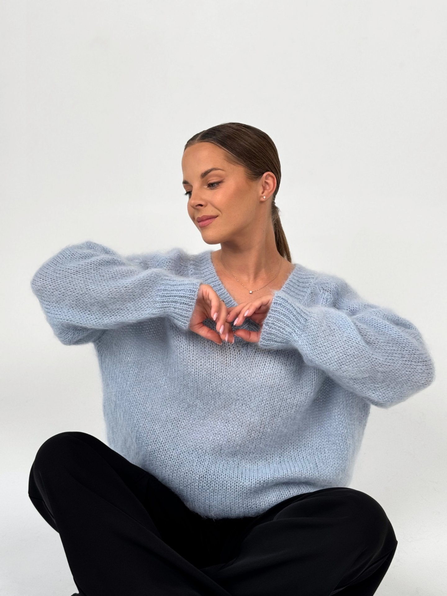 JULIETTE melsvas megztinis