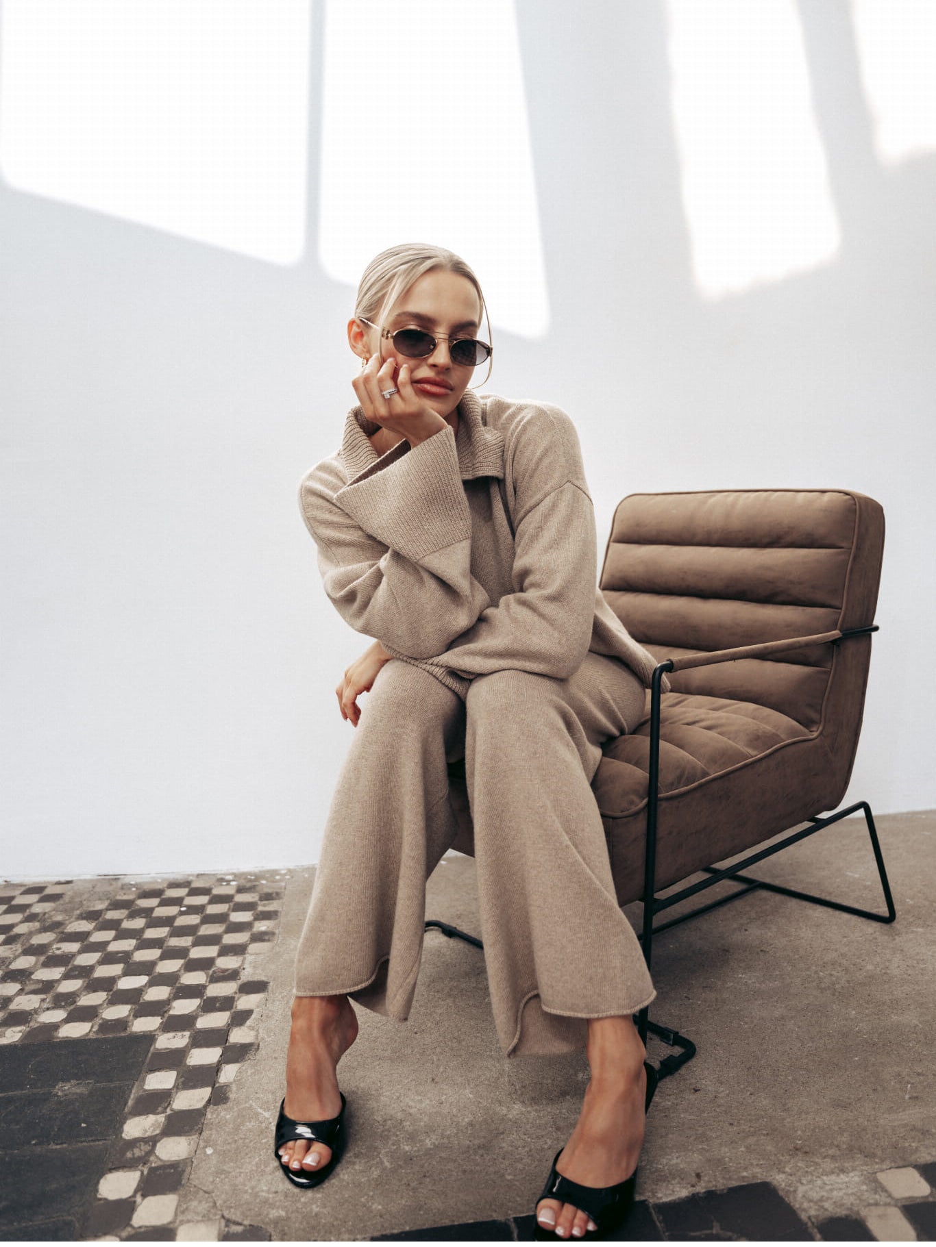 CELINE rudas kostiumas