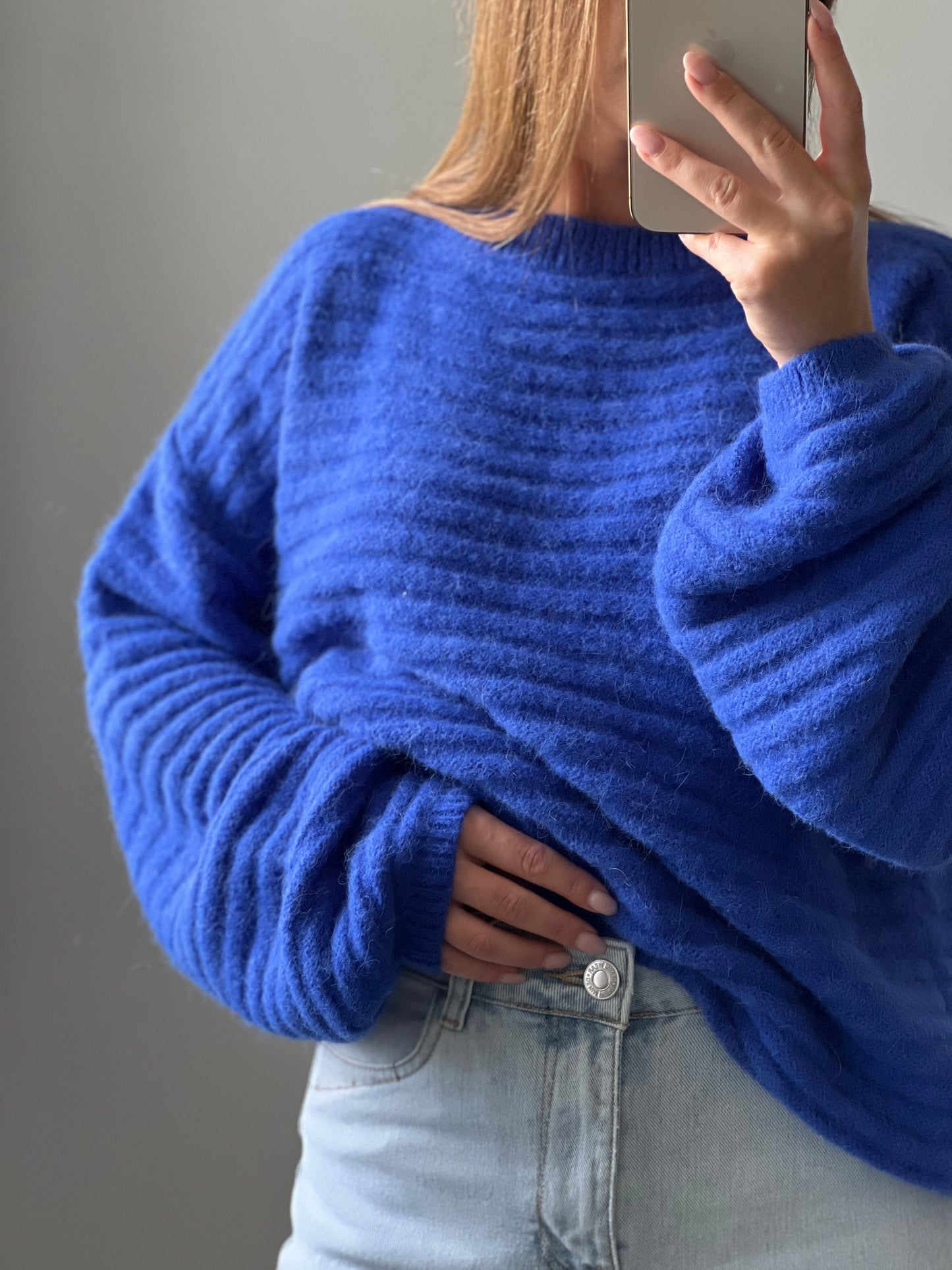 SOPHIE mėlynas megztinis