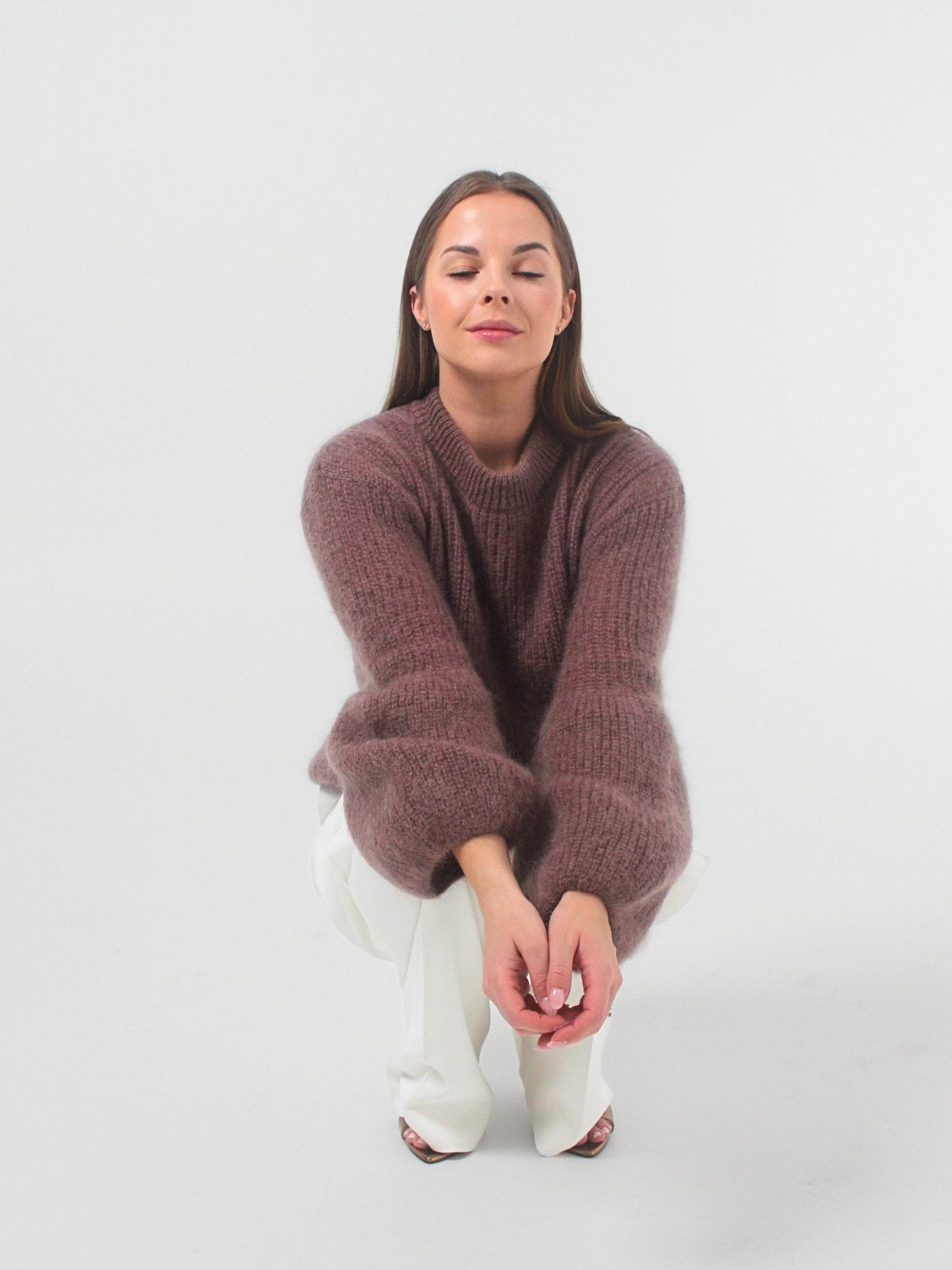 HESTIA rudas megztinis