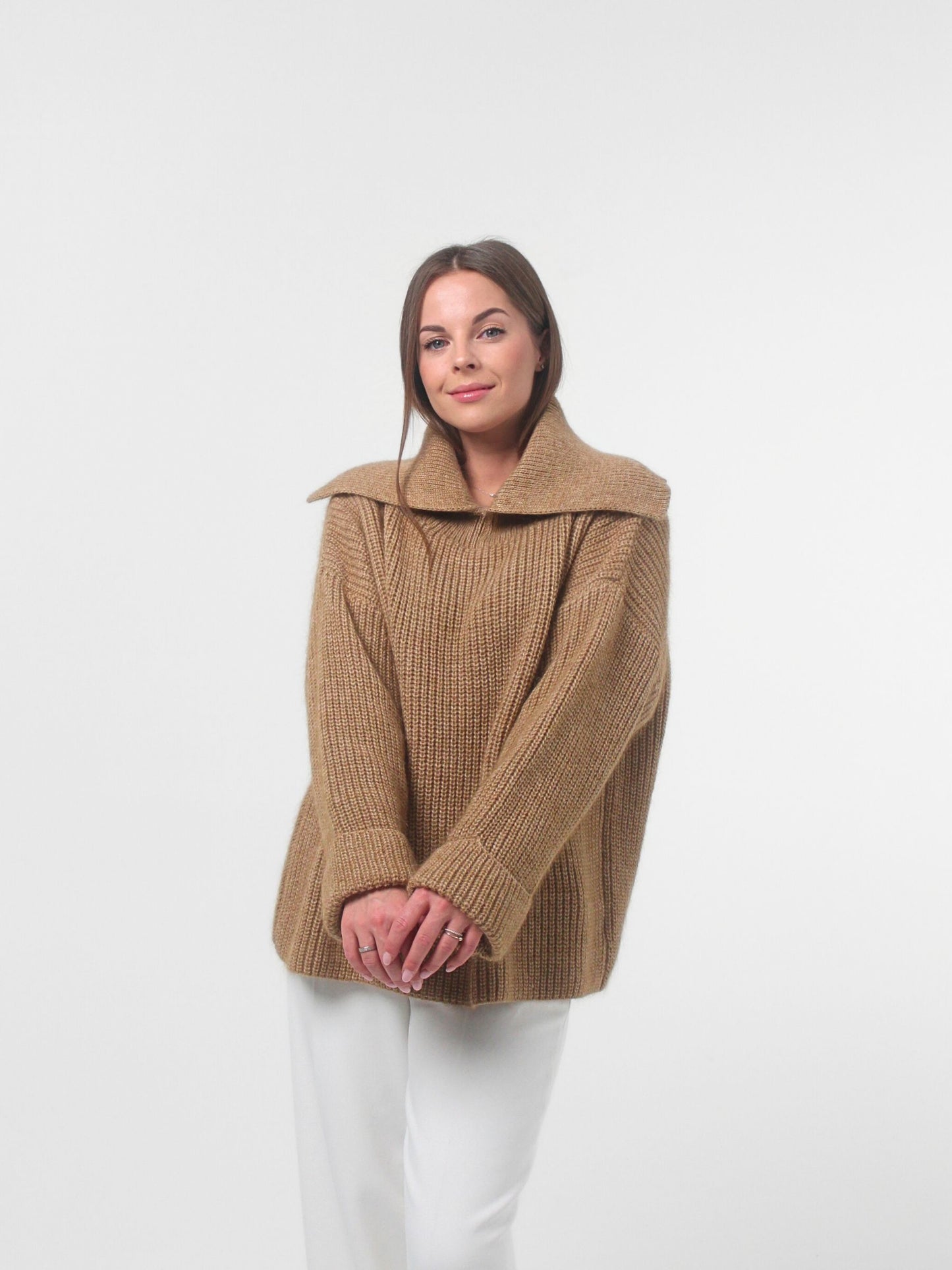 MADRID rusvas megztinis