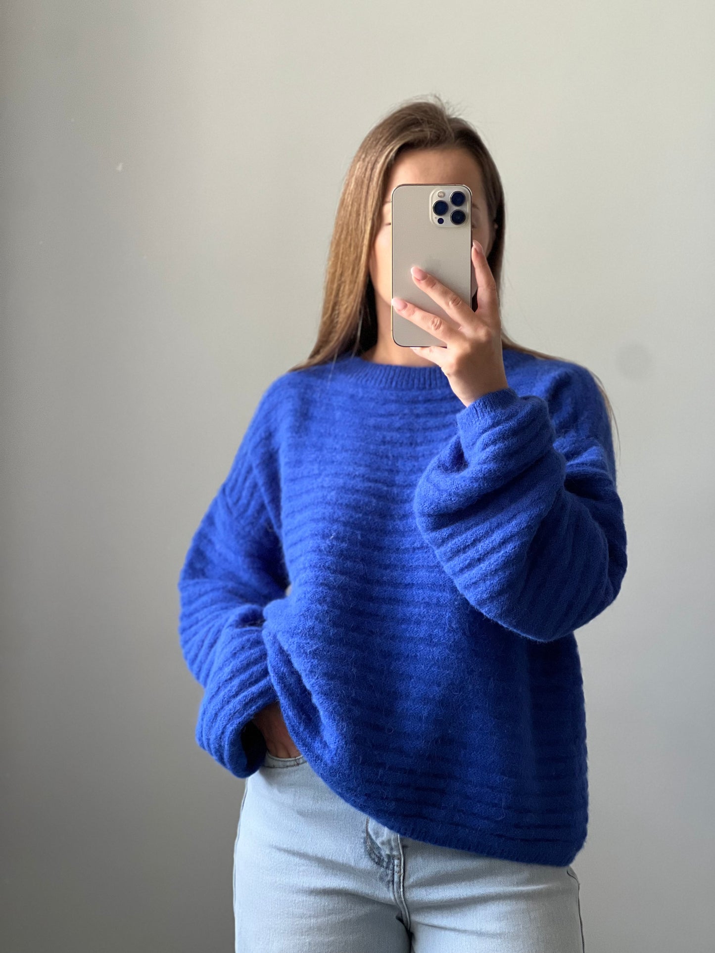 SOPHIE mėlynas megztinis