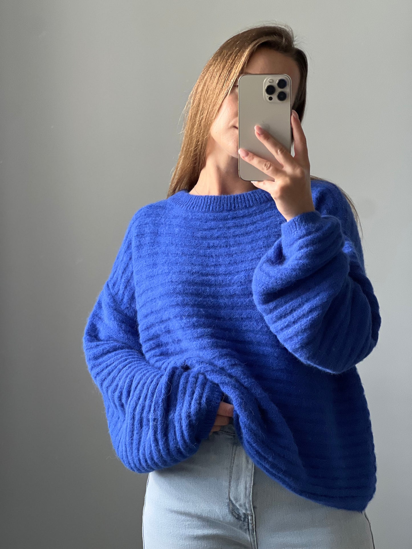 SOPHIE mėlynas megztinis