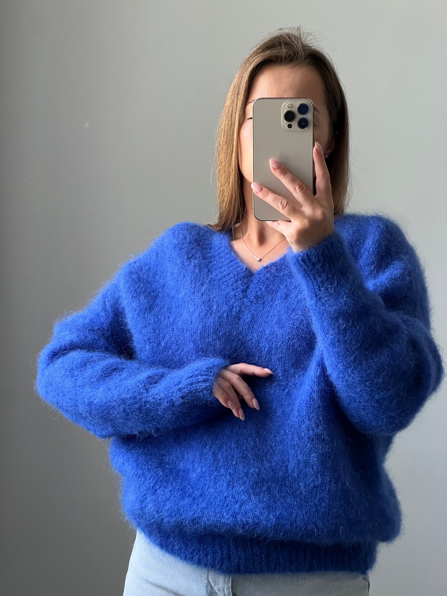 GABRIELLE mėlynas megztinis